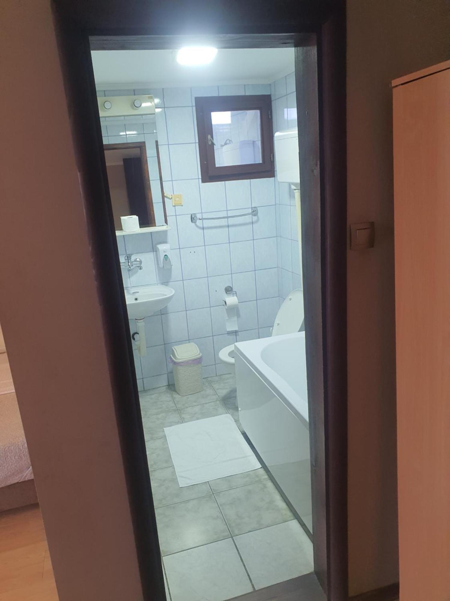 Guest House Vila Bor Novi Sad Exterior photo